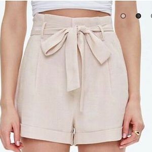 Beige Cuffed Belted Paperbag Shorts size L